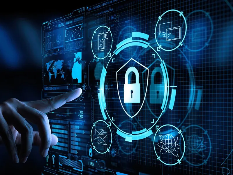 Đội ngũ hỗ trợ khách hàng của QQ8 luôn sẵn sàng giúp đỡ người chơi